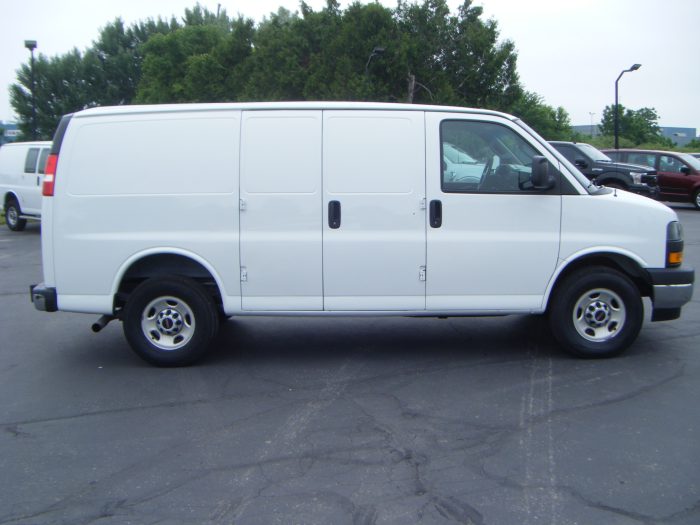 2019 GMC Savana 2500 - Image 4