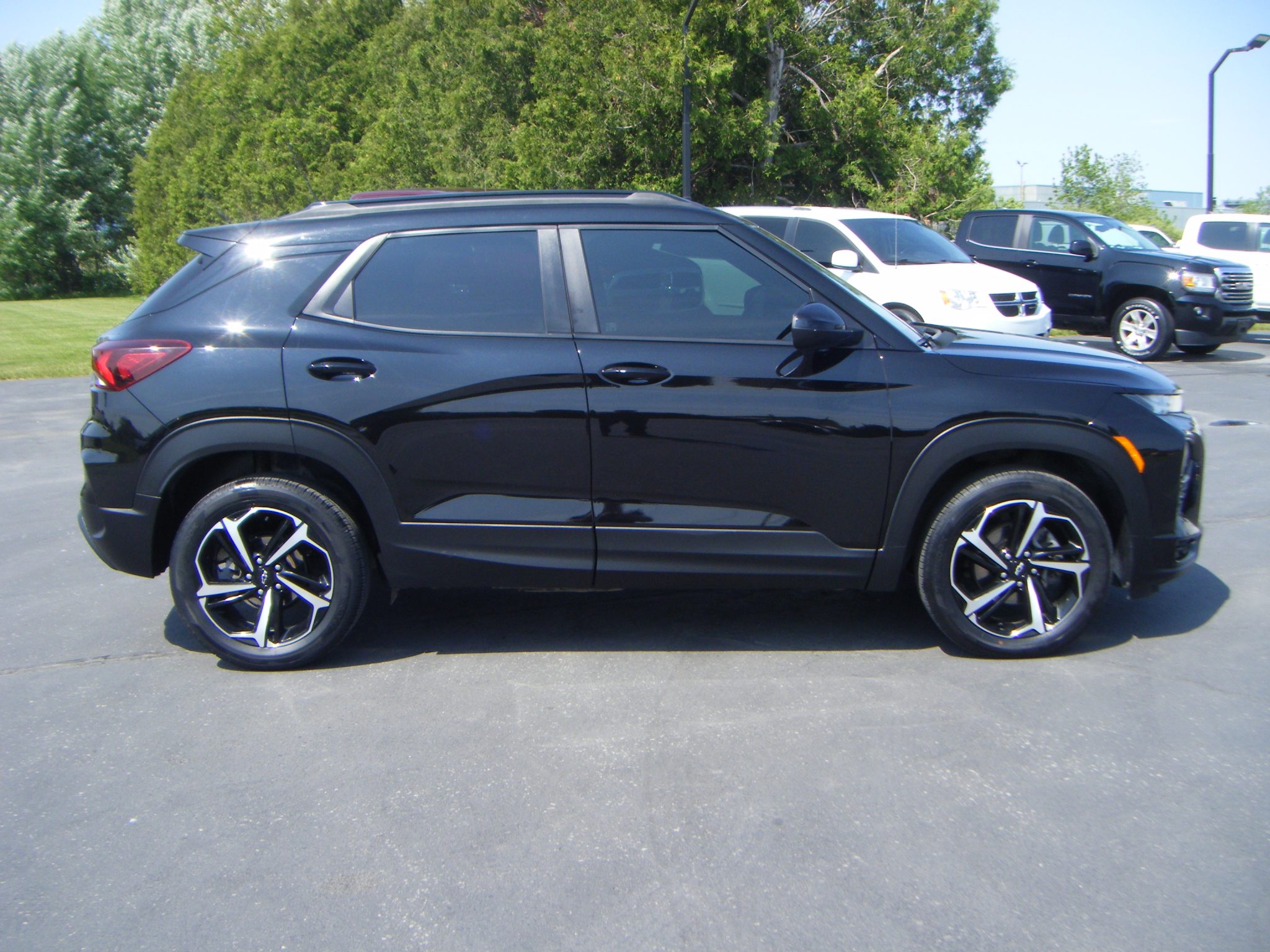 Bridgeview Motors Car Dealer & Service in St. Thomas ON