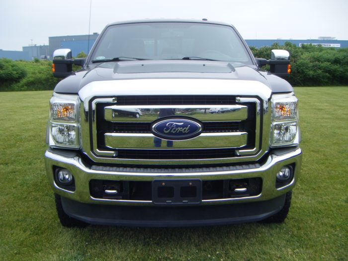 2015 Ford F-250 Lariat Super Duty 4x4 - Image 2