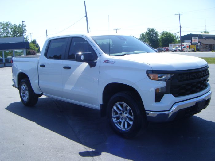 2023 Chevrolet Silverado W/T 4x4 Z71 - Image 3