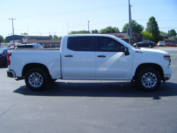2023 Chevrolet Silverado W/T 4x4 Z71 - Image 4