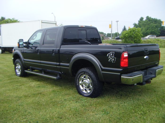 2015 Ford F-250 Lariat Super Duty 4x4 - Image 7