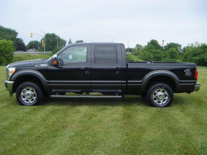 2015 Ford F-250 Lariat Super Duty 4x4 - Image 8