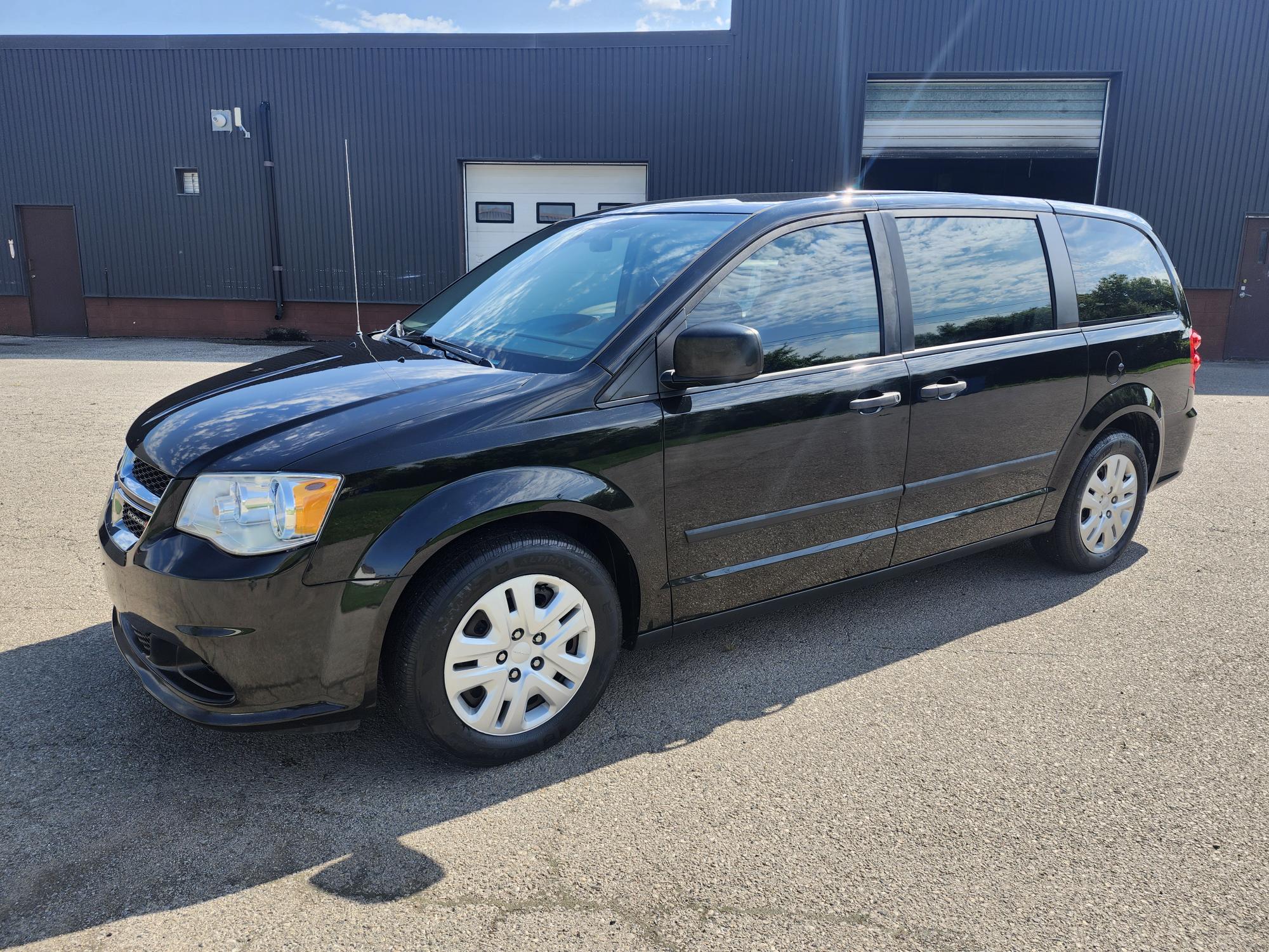 11537 2015 Dodge Gr Caravan - Image 1
