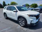 2025 Honda Pilot Touring AWD - Image 3