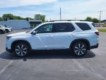 2025 Honda Pilot Touring AWD - Image 8