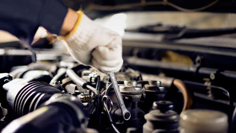 Vehicle Service work including engine and tune ups at Bridgeview Motors in St. Thomas Ontario
