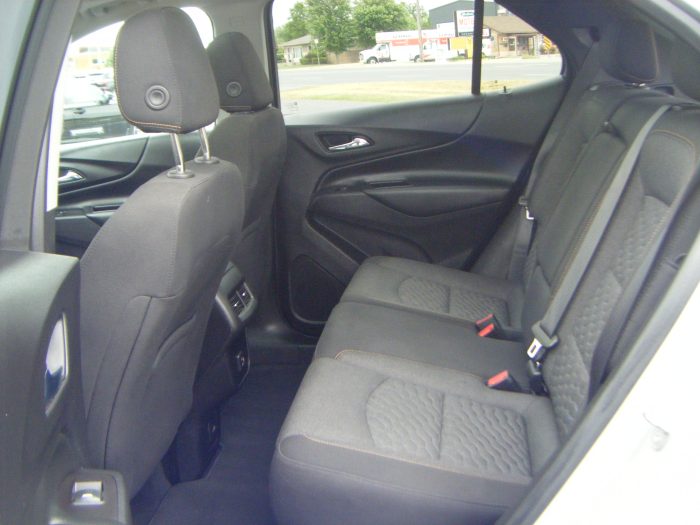 2021 Chevrolet Equinox LT AWD - Image 12
