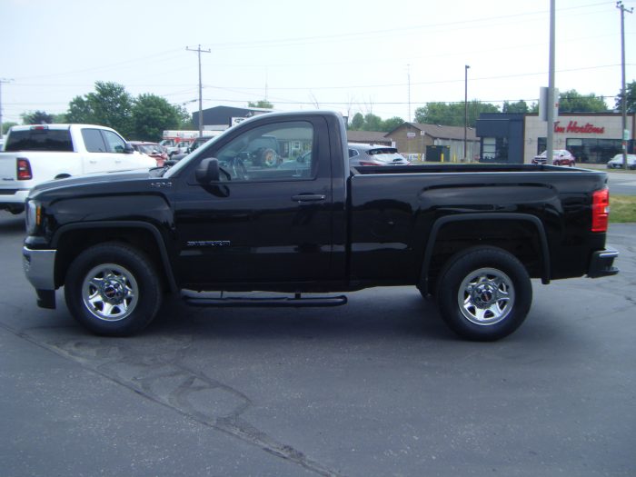 2018 GMC Sierra 4x4 - Image 8