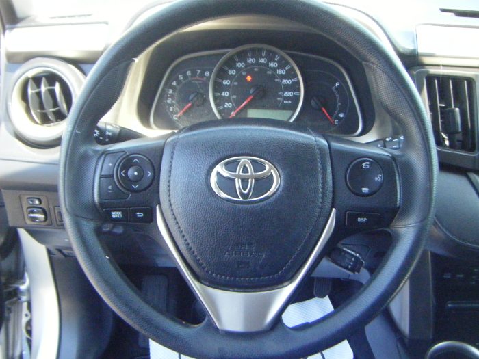 2015 Toyota Rav4 LE - Image 9